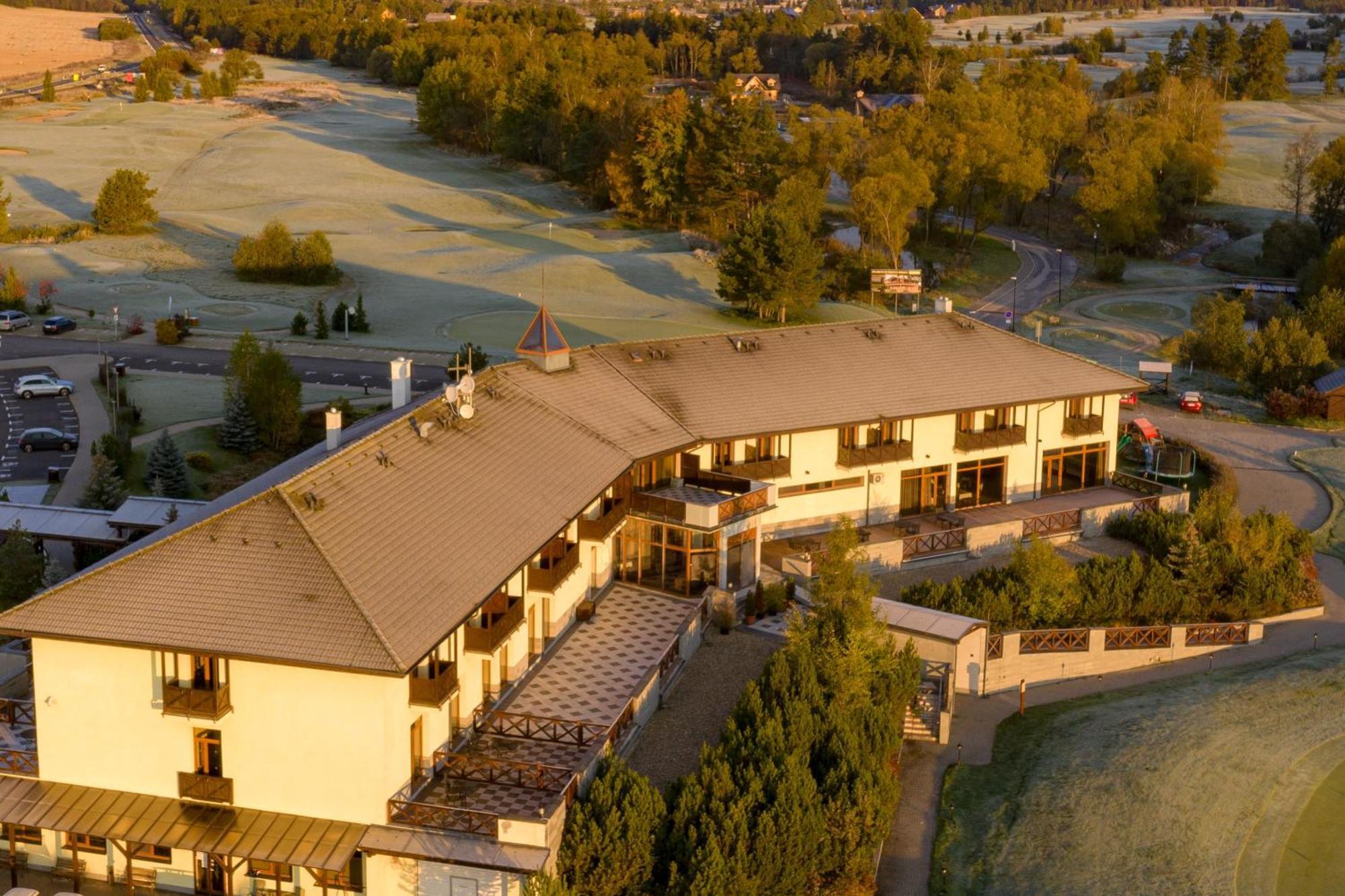 Hotel International Vel'ka Lomnica Buitenkant foto